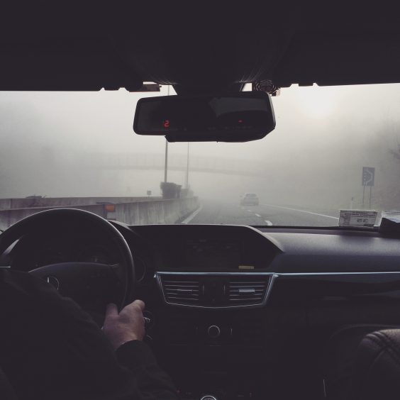How Smart Drivers Stay Safe on Foggy Roads